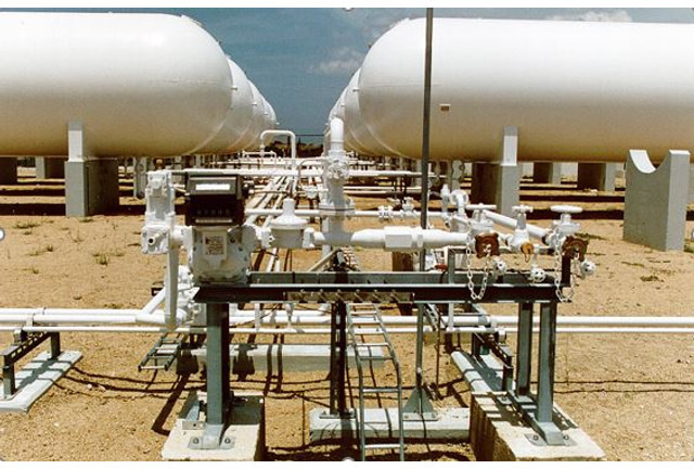 Install & Go, Start a Visser 100m3 LPG Depot Gas, Gaz, LPG, GPL, Propane, Butane tank aboveground Complete LPG filling Depot Basic design according with PED LPG Filling Depot - Tanque de combustível de Caminhão: foto 1 Install & Go, Start a Visser 100m3 LPG Depot Gas, Gaz, LPG, GPL, Propane, Butane tank aboveground Complete LPG filling Depot Basic design according with PED LPG Filling Depot - Tanque de combustível de Caminhão: foto 1