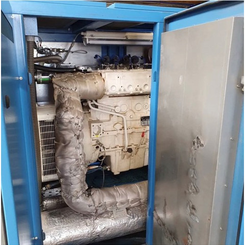 ZIEGLER Generator, WKK, M.A.N. motor (E0834) 50 KW electric/ 80KW thermic 1500 RPM 4 cylinders Sound muted - Compressor de ar: foto 1 ZIEGLER Generator, WKK, M.A.N. motor (E0834) 50 KW electric/ 80KW thermic 1500 RPM 4 cylinders Sound muted - Compressor de ar: foto 1