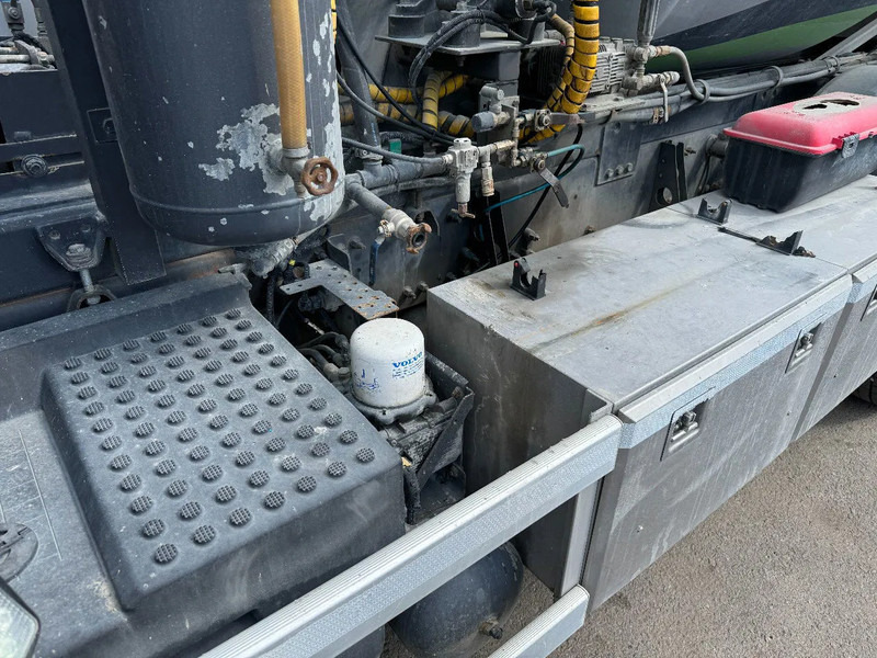 Volvo FH 460 6x2*4, Euro 6, Mixer with Hydraulic-slide, 2013 - Caminhão betoneira: foto 5 Volvo FH 460 6x2*4, Euro 6, Mixer with Hydraulic-slide, 2013 - Caminhão betoneira: foto 5