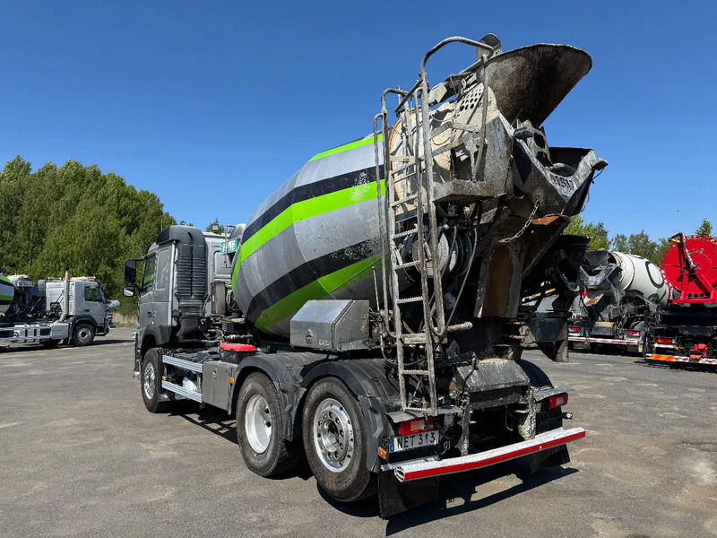 Volvo FM 370 6x2*4, 8m3 Mixer with Hyrdaul.-slide, 2016 - Caminhão betoneira: foto 4 Volvo FM 370 6x2*4, 8m3 Mixer with Hyrdaul.-slide, 2016 - Caminhão betoneira: foto 4