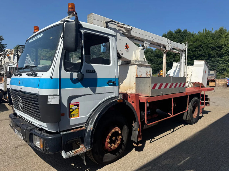 Mercedes-Benz 1417 **6CYL-17.7M SKYLIFT-VERRY GOOD SHAPE** - Caminhão: foto 1 Mercedes-Benz 1417 **6CYL-17.7M SKYLIFT-VERRY GOOD SHAPE** - Caminhão: foto 1