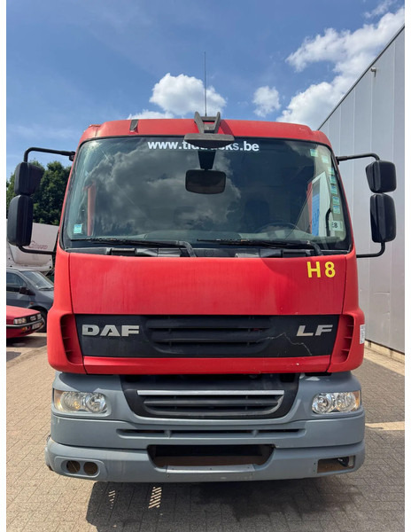 DAF LF 55.220 **EURO 4-MANUAL GEARBOX** - Caminhão furgão: foto 2 DAF LF 55.220 **EURO 4-MANUAL GEARBOX** - Caminhão furgão: foto 2