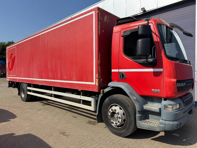 DAF LF 55.220 **MANUAL GEARBOX-EURO 4** - Caminhão furgão: foto 3 DAF LF 55.220 **MANUAL GEARBOX-EURO 4** - Caminhão furgão: foto 3