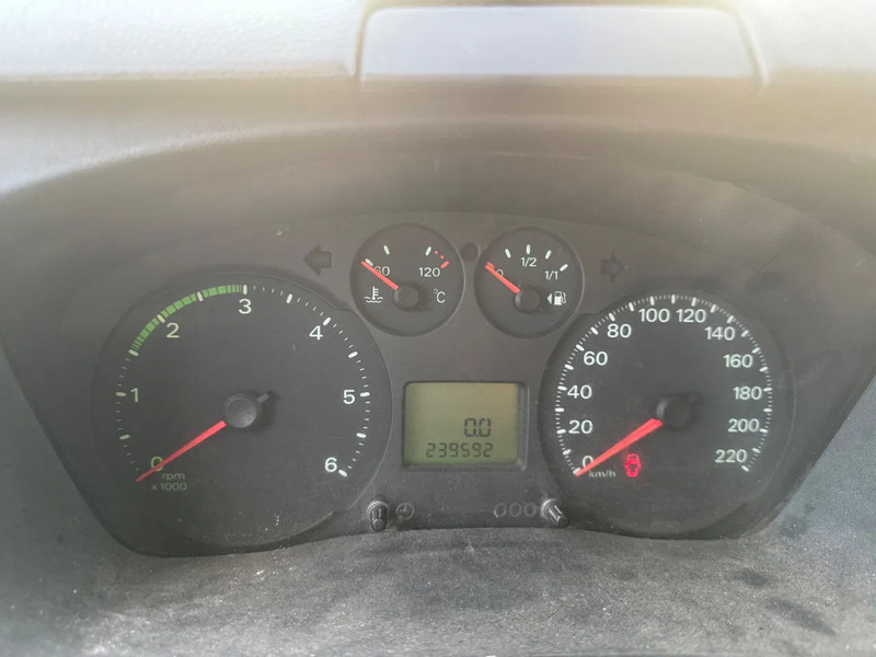 Ford Transit **NO KEYS-PAS DE CLE-2400MOTOR** - Furgão caixa aberta, Carrinha cabine dupla: foto 5 Ford Transit **NO KEYS-PAS DE CLE-2400MOTOR** - Furgão caixa aberta, Carrinha cabine dupla: foto 5