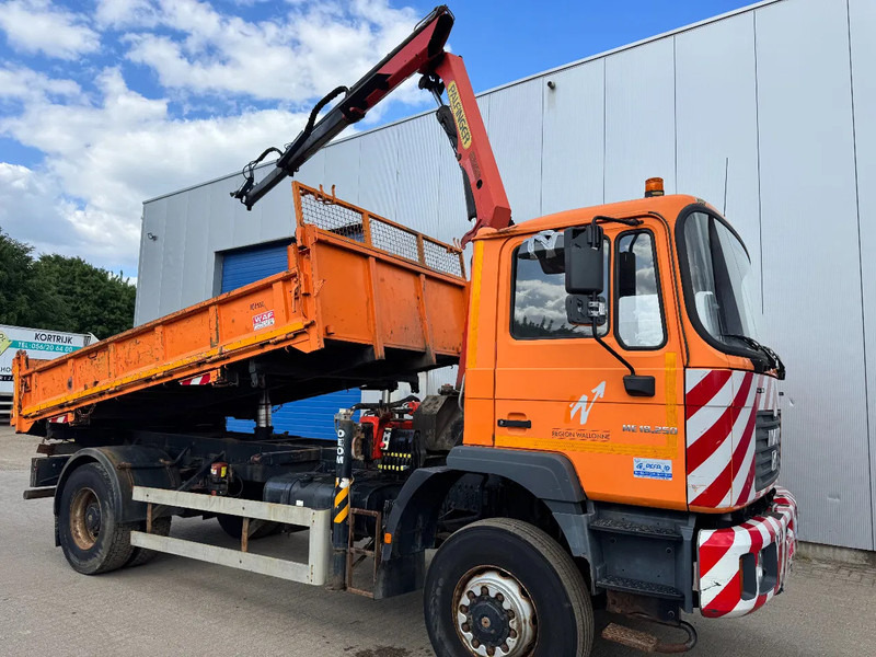 MAN ME 18.250 4X4 **4X4-TIPPER+PALFINGER PK7501-BELGIAN TRUCK** - Caminhão basculante, Caminhão grua: foto 1 MAN ME 18.250 4X4 **4X4-TIPPER+PALFINGER PK7501-BELGIAN TRUCK** - Caminhão basculante, Caminhão grua: foto 1