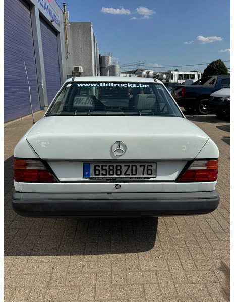 Mercedes-Benz 200-serie **W124-250D** - Sedã: foto 5 Mercedes-Benz 200-serie **W124-250D** - Sedã: foto 5