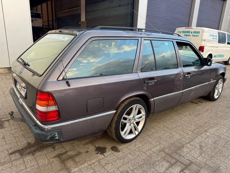 Mercedes-Benz 300-serie **W124-300TD-TURBO DIESEL** - Automóvel: foto 4 Mercedes-Benz 300-serie **W124-300TD-TURBO DIESEL** - Automóvel: foto 4