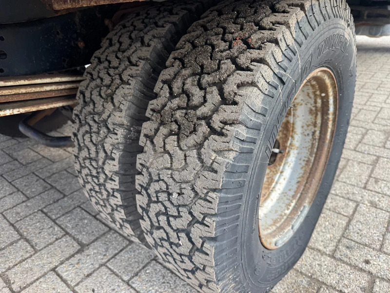 Mercedes-Benz **611D-FRENCH ORIGIN** - Caminhão com lona: foto 5 Mercedes-Benz **611D-FRENCH ORIGIN** - Caminhão com lona: foto 5