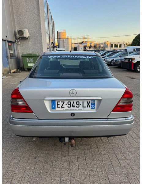 Mercedes-Benz C-Klasse **C180-PETROL-AC** - Sedã: foto 5 Mercedes-Benz C-Klasse **C180-PETROL-AC** - Sedã: foto 5