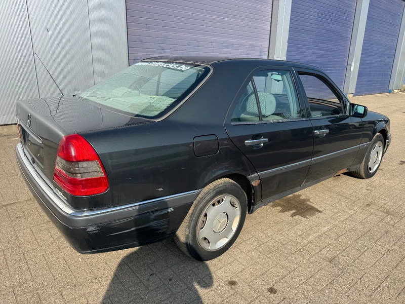 Mercedes-Benz C-Klasse **C220DIESEL-BELGIANCAR** - Sedã: foto 4 Mercedes-Benz C-Klasse **C220DIESEL-BELGIANCAR** - Sedã: foto 4