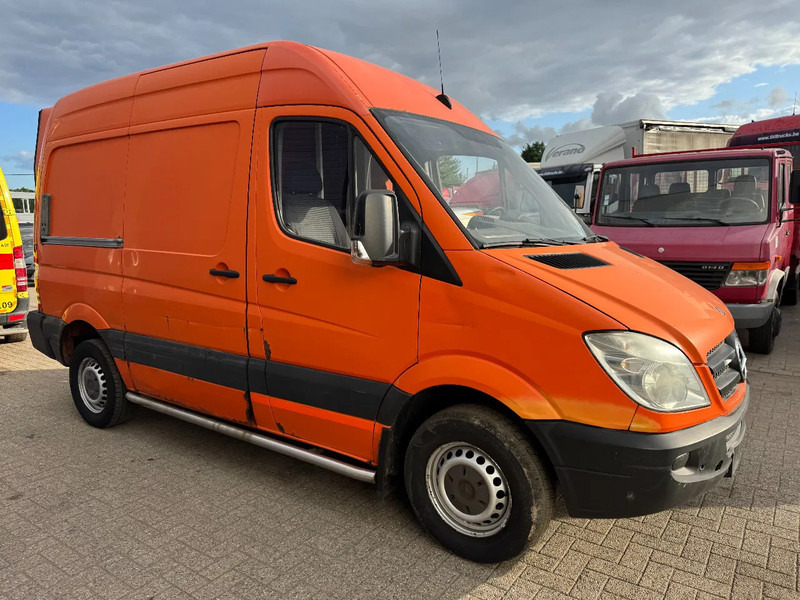Mercedes-Benz Sprinter 310 **LIFT-HAYON-LBW** - Furgão: foto 3 Mercedes-Benz Sprinter 310 **LIFT-HAYON-LBW** - Furgão: foto 3