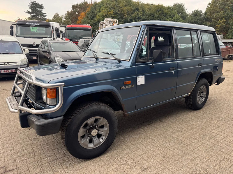 Mitsubishi Pajero **LONG CHASSIS-7SEATS-DIESEL** - Automóvel: foto 1 Mitsubishi Pajero **LONG CHASSIS-7SEATS-DIESEL** - Automóvel: foto 1