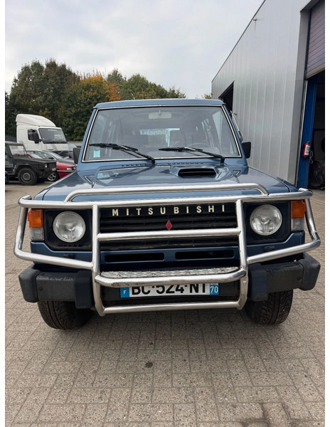 Mitsubishi Pajero **LONG CHASSIS-7SEATS-DIESEL** - Automóvel: foto 2 Mitsubishi Pajero **LONG CHASSIS-7SEATS-DIESEL** - Automóvel: foto 2