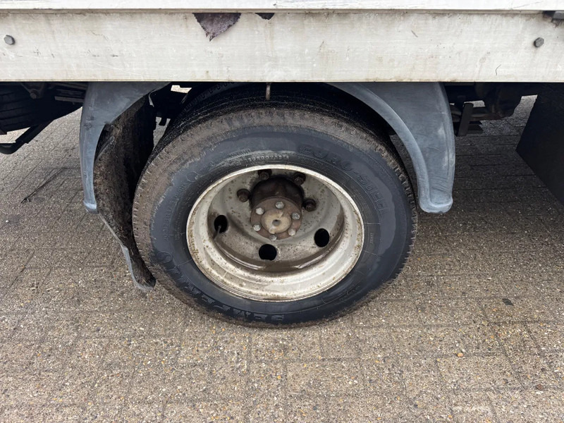 Nissan ATLEON **BELGIAN ORIGINE-FULL STEEL** - Camião de caixa aberta/ Plataforma: foto 4 Nissan ATLEON **BELGIAN ORIGINE-FULL STEEL** - Camião de caixa aberta/ Plataforma: foto 4