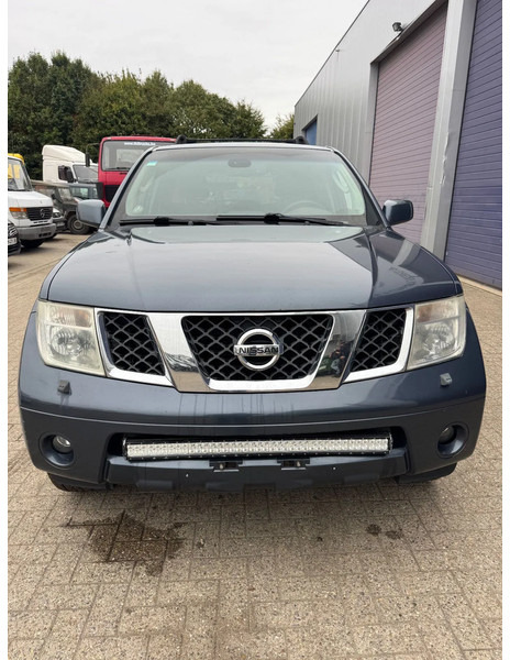Nissan Pathfinder **2,5D-AIRCO-BELGIAN CAR** - Automóvel: foto 2 Nissan Pathfinder **2,5D-AIRCO-BELGIAN CAR** - Automóvel: foto 2