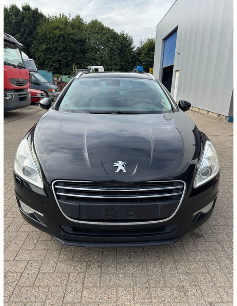 Peugeot 508 **2.0HDI-100Kw** - Automóvel: foto 2 Peugeot 508 **2.0HDI-100Kw** - Automóvel: foto 2