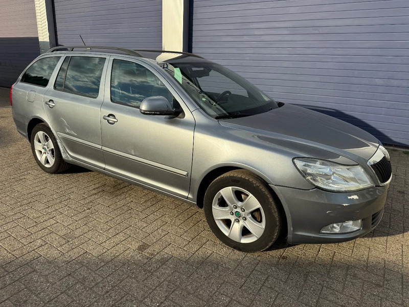 Škoda Octavia **EURO5-BELGIAN CAR** - Automóvel: foto 3 Škoda Octavia **EURO5-BELGIAN CAR** - Automóvel: foto 3