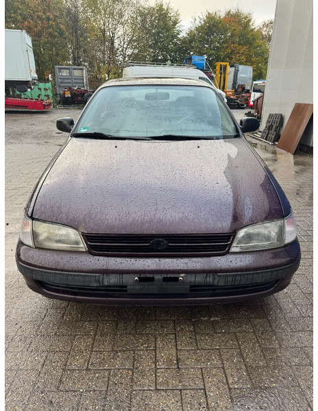 Toyota Carina E **2.0 PETROL-ESSENCE** - Sedã: foto 2 Toyota Carina E **2.0 PETROL-ESSENCE** - Sedã: foto 2