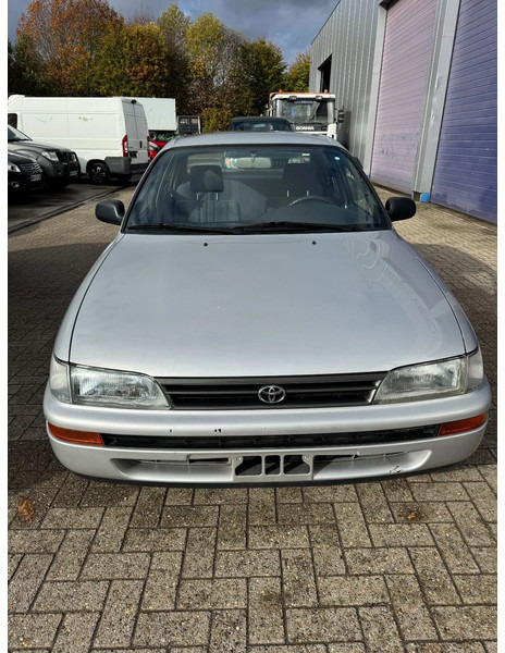 Toyota Corolla **PETROL-AUTOMATIC-BELGIAN CAR** - Sedã: foto 2 Toyota Corolla **PETROL-AUTOMATIC-BELGIAN CAR** - Sedã: foto 2