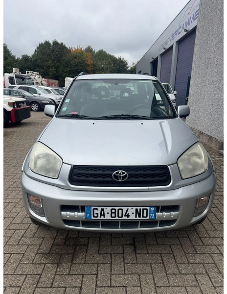Toyota RAV4 **PETROL-AIRCO** - Automóvel: foto 2 Toyota RAV4 **PETROL-AIRCO** - Automóvel: foto 2