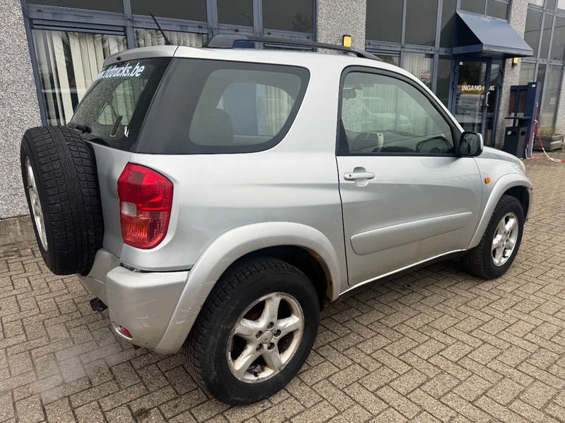 Toyota RAV4 **PETROL-AIRCO** - Automóvel: foto 4 Toyota RAV4 **PETROL-AIRCO** - Automóvel: foto 4