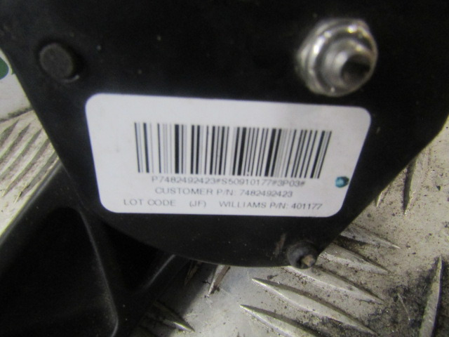 DAF LF 220 EURO 6 THROTTLE CONTROL UNIT P/NO 7482492423/401177 - Sistema elétrico de Caminhão: foto 3 DAF LF 220 EURO 6 THROTTLE CONTROL UNIT P/NO 7482492423/401177 - Sistema elétrico de Caminhão: foto 3