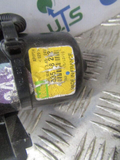 DAF LF 220 WIPER MOTOR ‘VALEO’ P/NO 53558202 - Cabine e interior de Caminhão: foto 3 DAF LF 220 WIPER MOTOR ‘VALEO’ P/NO 53558202 - Cabine e interior de Caminhão: foto 3