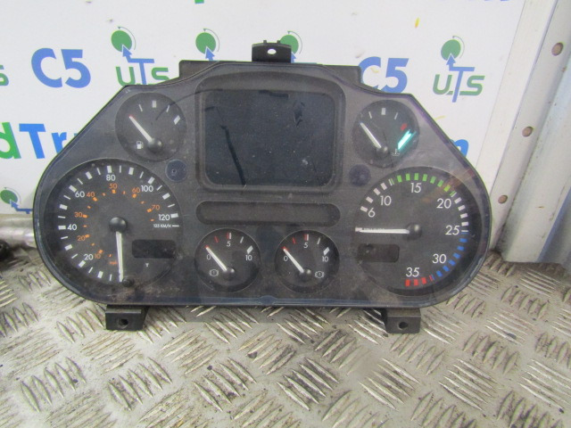 DAF LF 55 CLOCK CLUSTER P/NO 1669866 - Sistema elétrico de Caminhão: foto 1 DAF LF 55 CLOCK CLUSTER P/NO 1669866 - Sistema elétrico de Caminhão: foto 1
