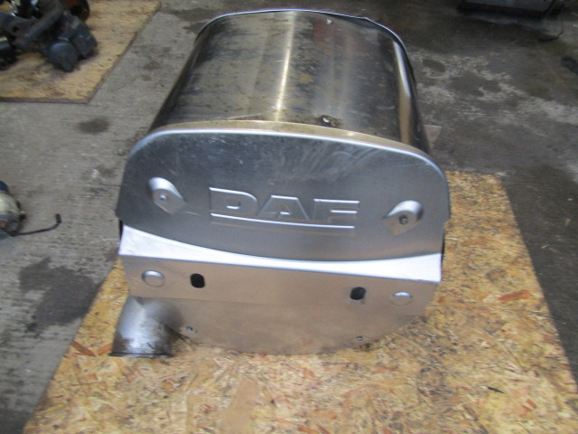 DAF XF 105 EXHAUST DPF/CAT EURO 5 SPEC P/NO 1685172-C1 - Silenciador/ Sistema de escape de Caminhão: foto 2 DAF XF 105 EXHAUST DPF/CAT EURO 5 SPEC P/NO 1685172-C1 - Silenciador/ Sistema de escape de Caminhão: foto 2