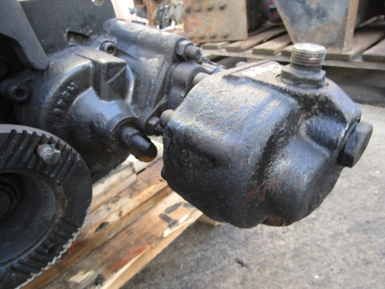 EATON 6 SPEED PTO (5206B GEARBOX) - Hidráulica de Caminhão: foto 3 EATON 6 SPEED PTO (5206B GEARBOX) - Hidráulica de Caminhão: foto 3