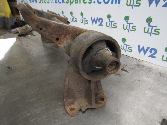 HINO 300 SERIES FRONT CAB MOUNTINGS AND TORSION BAR - Cabine e interior de Caminhão: foto 2 HINO 300 SERIES FRONT CAB MOUNTINGS AND TORSION BAR - Cabine e interior de Caminhão: foto 2