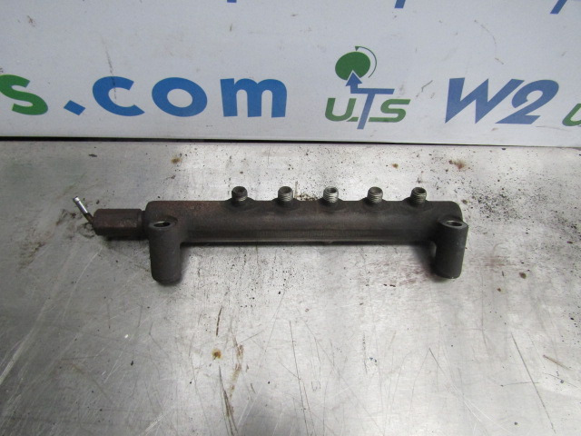 HINO 300 SERIES (N04C) FUEL RAIL - Motor e peças de Caminhão: foto 1 HINO 300 SERIES (N04C) FUEL RAIL - Motor e peças de Caminhão: foto 1