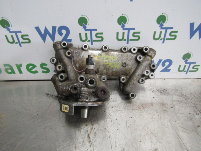 HINO 300 SERIES OIL FILTER / COOLER HOUSING - Motor e peças de Caminhão: foto 1 HINO 300 SERIES OIL FILTER / COOLER HOUSING - Motor e peças de Caminhão: foto 1