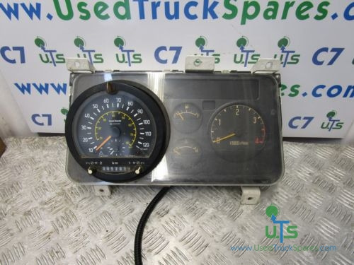 ISUZU NQR CLOCK CLUSTER AND TACHO - Sistema elétrico de Caminhão: foto 1 ISUZU NQR CLOCK CLUSTER AND TACHO - Sistema elétrico de Caminhão: foto 1