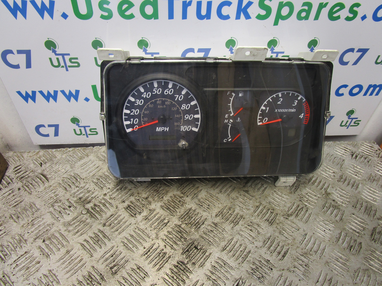 ISUZU NQR CLOCK CLUSTER AUTO P/NO 8981248910 - Sistema elétrico de Caminhão: foto 1 ISUZU NQR CLOCK CLUSTER AUTO P/NO 8981248910 - Sistema elétrico de Caminhão: foto 1