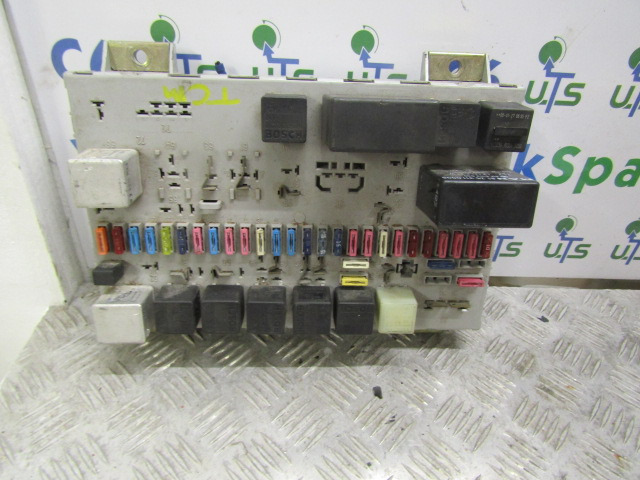 MAN LE SERIES FUSEBOARD P/NO 81.25444.6060 - Sistema elétrico de Caminhão: foto 1 MAN LE SERIES FUSEBOARD P/NO 81.25444.6060 - Sistema elétrico de Caminhão: foto 1