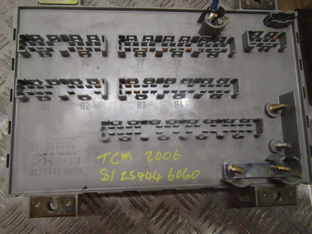 MAN TGA FUSEBOARD P/NO 81.25444.6060 - Sistema elétrico de Caminhão: foto 3 MAN TGA FUSEBOARD P/NO 81.25444.6060 - Sistema elétrico de Caminhão: foto 3