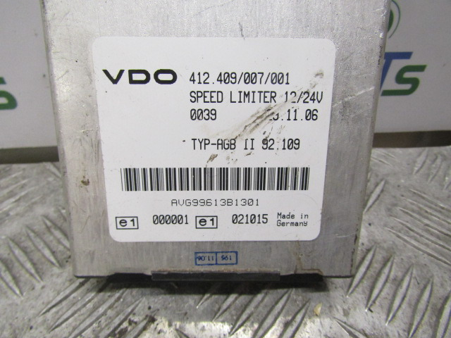 MAN TGA SPEED LIMITER CONTROL/ECU P/NO 412.409/007/001 - Sistema elétrico de Caminhão: foto 2 MAN TGA SPEED LIMITER CONTROL/ECU P/NO 412.409/007/001 - Sistema elétrico de Caminhão: foto 2
