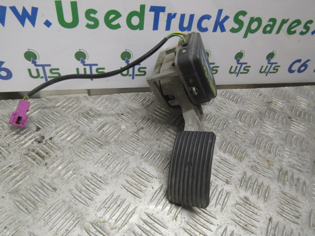 MAN TGA THROTTLE PEDAL CONTROL UNIT P/NO 81.25970.6100 - Sistema elétrico de Caminhão: foto 1 MAN TGA THROTTLE PEDAL CONTROL UNIT P/NO 81.25970.6100 - Sistema elétrico de Caminhão: foto 1