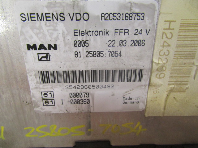 MAN TGL ELECTRONIC FFR UNIT P/NO 81.25805.7054 - Sistema elétrico de Caminhão: foto 2 MAN TGL ELECTRONIC FFR UNIT P/NO 81.25805.7054 - Sistema elétrico de Caminhão: foto 2