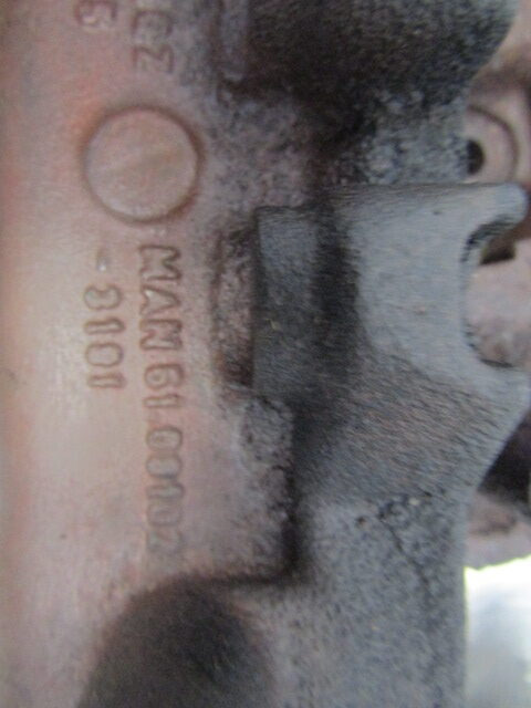 MAN TGM 340 DO836 EXHAUST MAINFOLD 3 PIECES - Silenciador/ Sistema de escape de Caminhão: foto 4 MAN TGM 340 DO836 EXHAUST MAINFOLD 3 PIECES - Silenciador/ Sistema de escape de Caminhão: foto 4