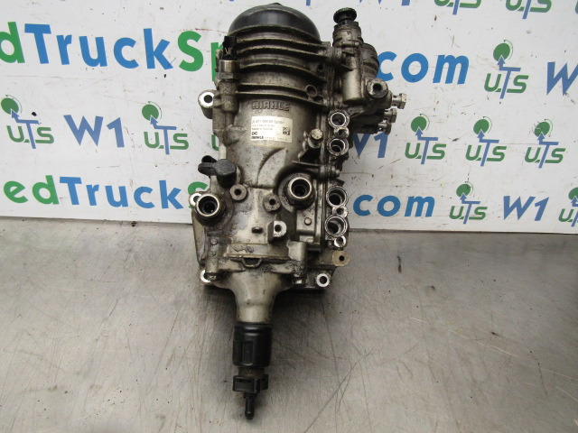 MERCEDES ACTROS MP4 OM471-6 OIL COOLER AND HOUSING P/NO A4710908552/001 - Motor e peças de Caminhão: foto 1 MERCEDES ACTROS MP4 OM471-6 OIL COOLER AND HOUSING P/NO A4710908552/001 - Motor e peças de Caminhão: foto 1