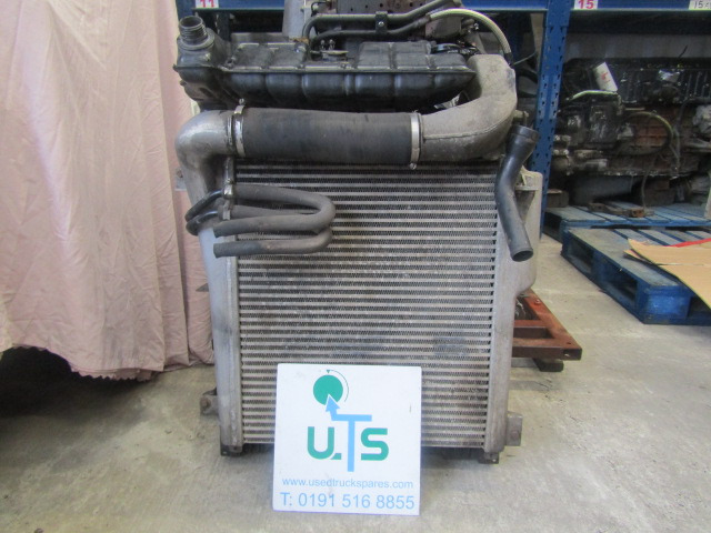 MERCEDES ATEGO 1823 RADIATOR / INTERCOOLER - Radiador de Caminhão: foto 1 MERCEDES ATEGO 1823 RADIATOR / INTERCOOLER - Radiador de Caminhão: foto 1