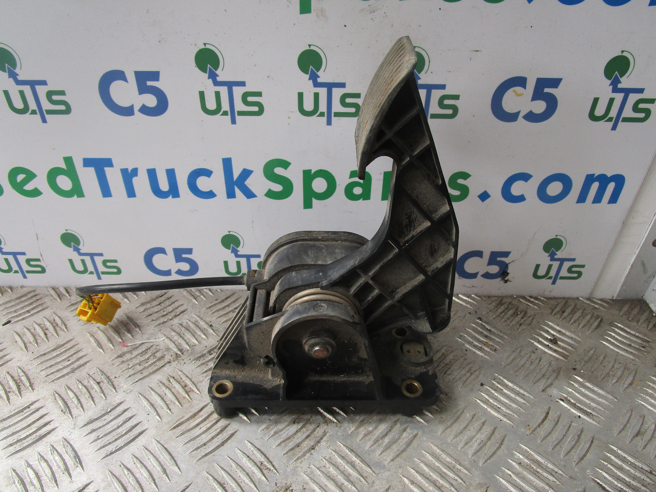 MERCEDES AXOR ACCELERATOR PEDAL P/NO A9413000104 - Cabine e interior de Caminhão: foto 1 MERCEDES AXOR ACCELERATOR PEDAL P/NO A9413000104 - Cabine e interior de Caminhão: foto 1