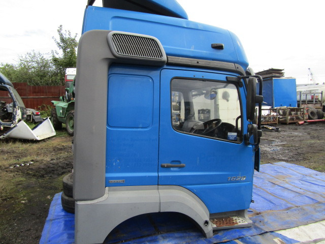 MERCEDES AXOR CAB EX 2012 - Cabine de Caminhão: foto 5 MERCEDES AXOR CAB EX 2012 - Cabine de Caminhão: foto 5