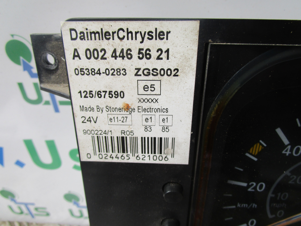 MERCEDES AXOR / ECONIC CLOCK CLUSTER P/NO A0024465621 - Sistema elétrico de Caminhão: foto 2 MERCEDES AXOR / ECONIC CLOCK CLUSTER P/NO A0024465621 - Sistema elétrico de Caminhão: foto 2