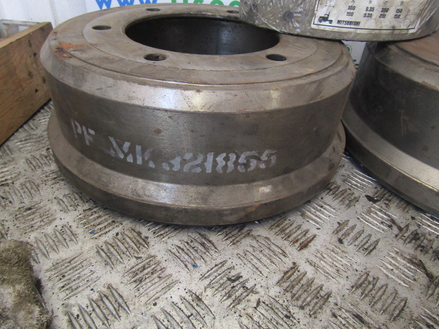 MITSUBISHI CANTER 6.5T REAR BRAKE DRUMS (PAIR) MK321855 (NEW) - Peças de freio de Caminhão: foto 2 MITSUBISHI CANTER 6.5T REAR BRAKE DRUMS (PAIR) MK321855 (NEW) - Peças de freio de Caminhão: foto 2