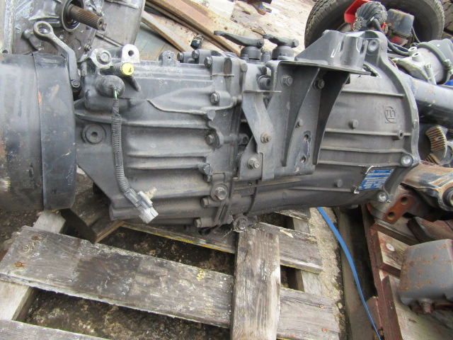 MITSUBISHI FUSO 6 SPEED MANUAL ZF GEARBOX TYPE 6S 420V - Caixa de câmbio de Caminhão: foto 2 MITSUBISHI FUSO 6 SPEED MANUAL ZF GEARBOX TYPE 6S 420V - Caixa de câmbio de Caminhão: foto 2