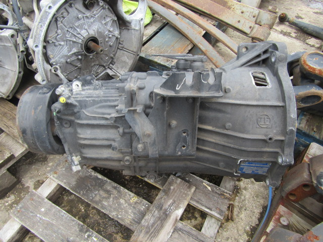MITSUBISHI FUSO 6 SPEED MANUAL ZF GEARBOX TYPE 6S 420V - Caixa de câmbio de Caminhão: foto 3 MITSUBISHI FUSO 6 SPEED MANUAL ZF GEARBOX TYPE 6S 420V - Caixa de câmbio de Caminhão: foto 3