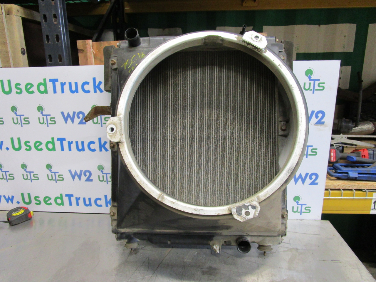 MITSUBISHI FUSO 75C18 RADIATOR - Radiador de Caminhão: foto 1 MITSUBISHI FUSO 75C18 RADIATOR - Radiador de Caminhão: foto 1